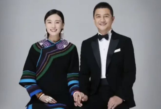 45岁方力申官宣，小14岁妻子怀孕，爱情结晶即将诞生