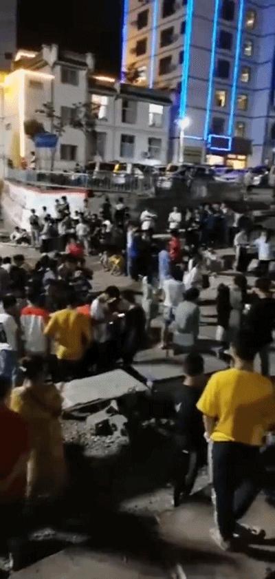 四川省地震局启动四级应急响应，全面应对地震灾害，保障人民生命财产安全