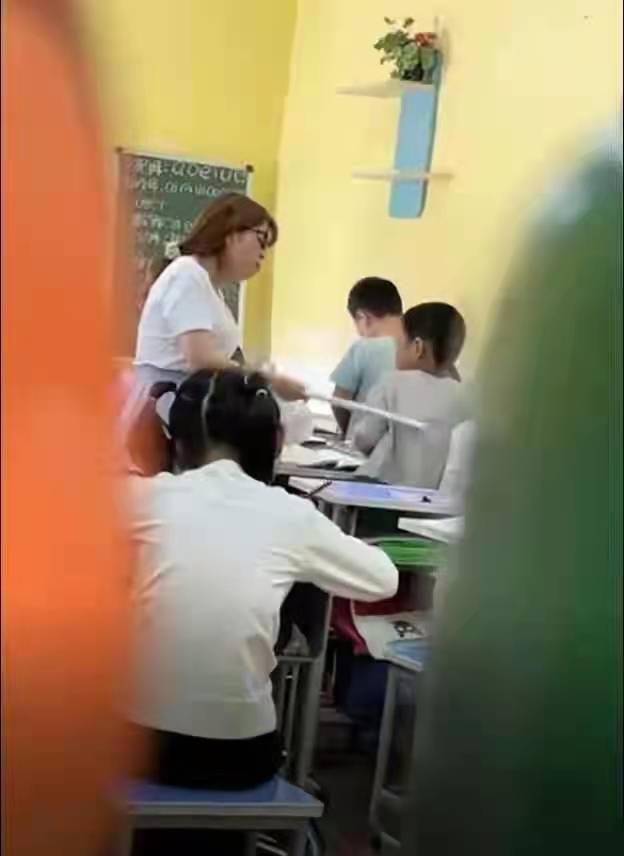 震惊！多名儿童遭老师殴打，事件背后的反思