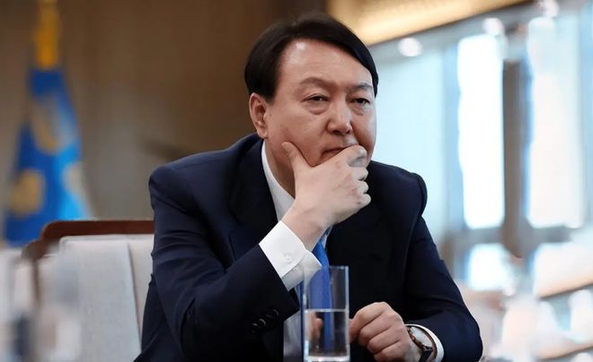 尹锡悦简历，一位引人注目的领导者